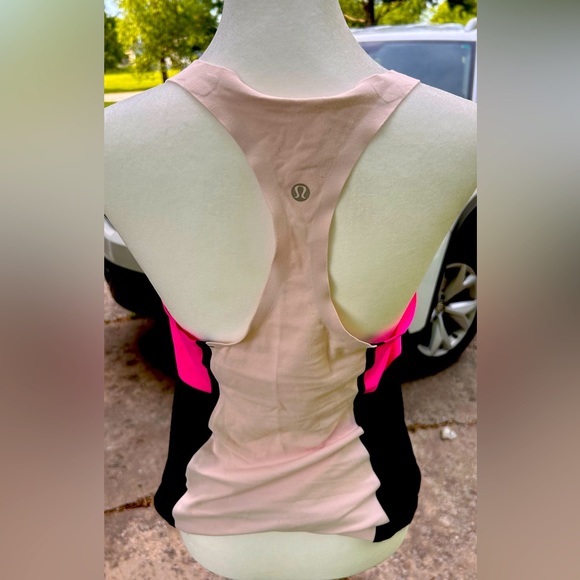 Lululemon Top - Picture 1 of 4